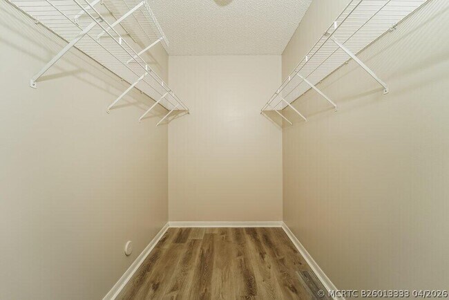 Foto del edificio - 6642 NW 42nd Ave