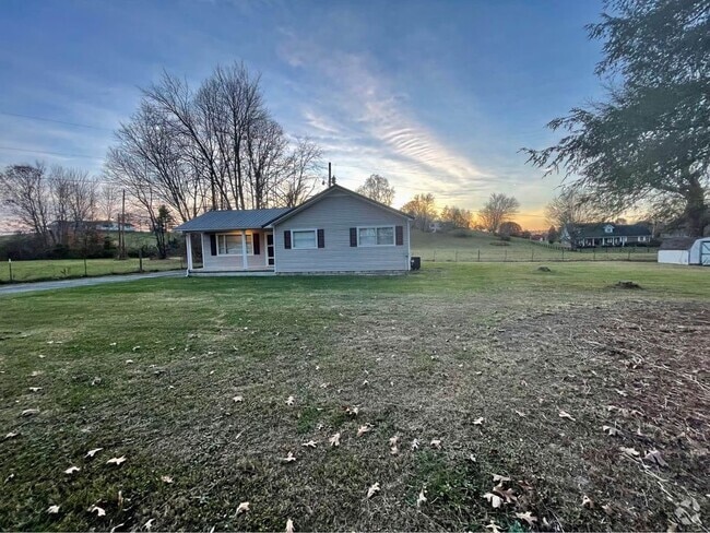 Building Photo - 1026 Rough Creek Rd