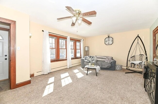 Building Photo - 3717 S 56th St
