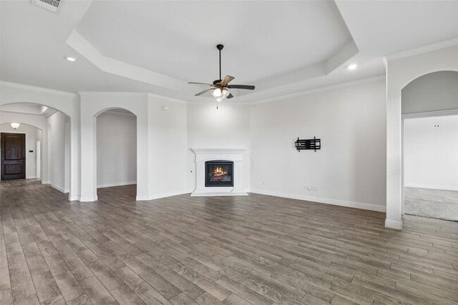 Building Photo - 2513 Loudon St W
