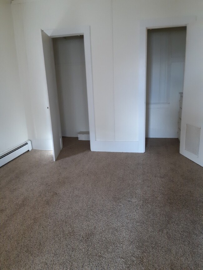 Dining room - 1042 Erin St