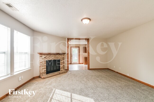 Foto del edificio - 2312 Westmere Dr