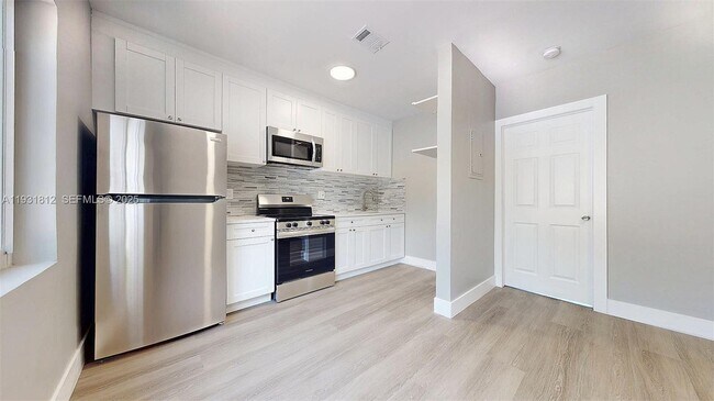 Foto del edificio - 74 W 15th St