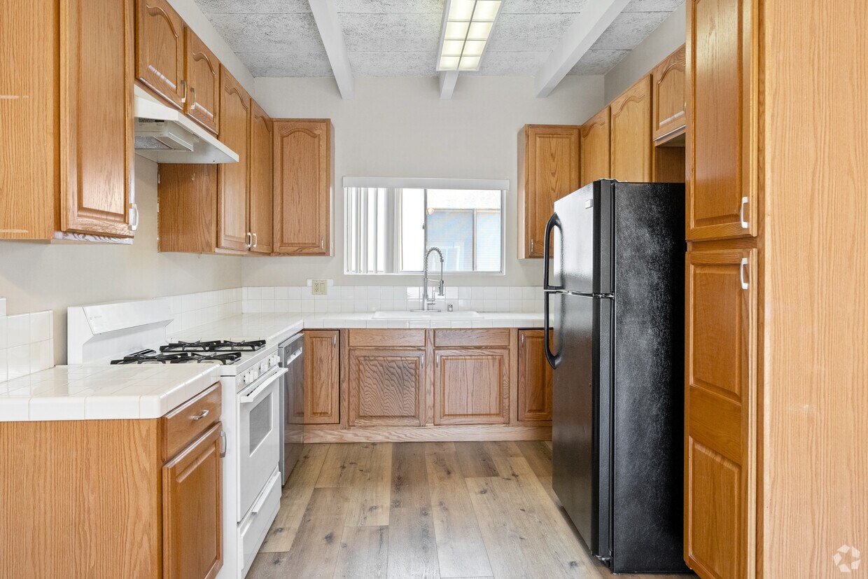 Foto principal - 4840 Van Noord Ave