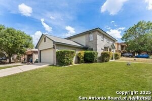 Foto del edificio - 13802 Fairway Crest