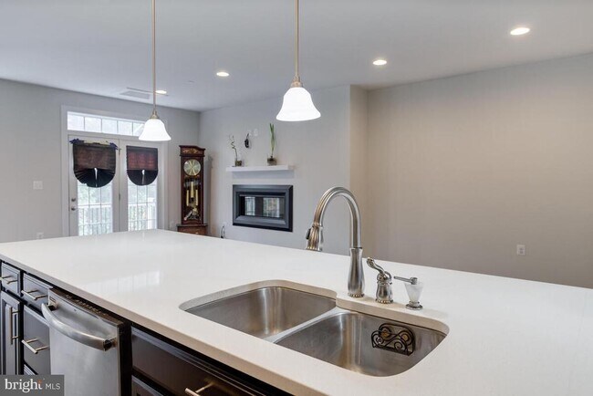 Foto del edificio - 2740 Prospect Hill Dr