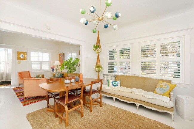 Foto del edificio - 3225 Madison St