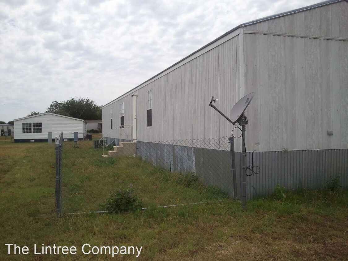 1302 Tyler Ln, TX 76354 House Rental in TX