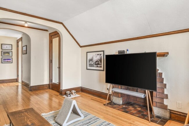 Foto del edificio - 1319 Rutledge St