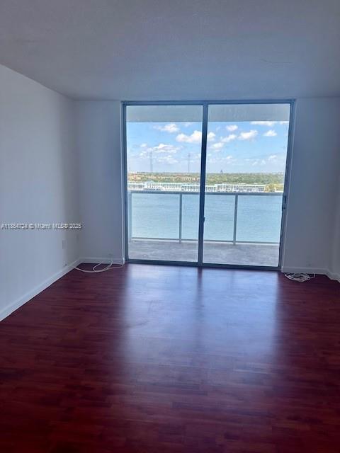 Building Photo - 1301 NE Miami Gardens Dr