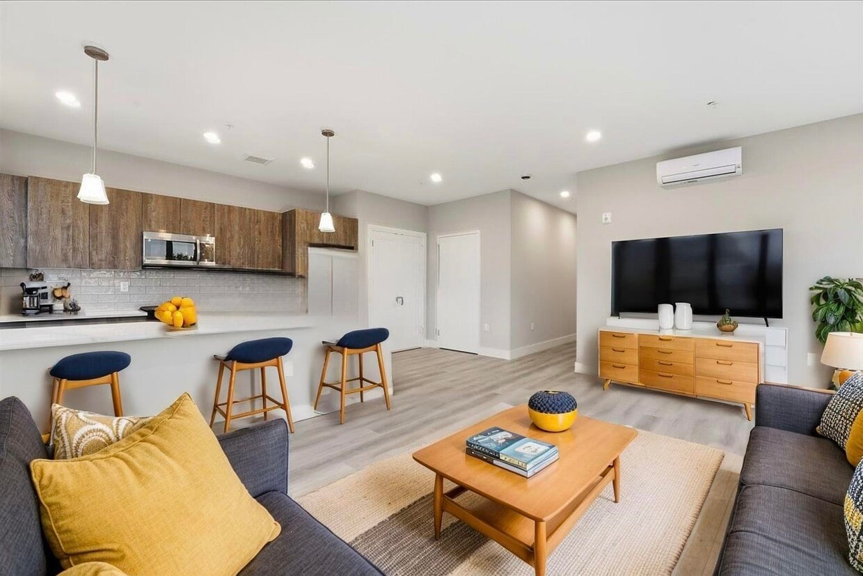 Primary Photo - 3516 John F. Kennedy Blvd