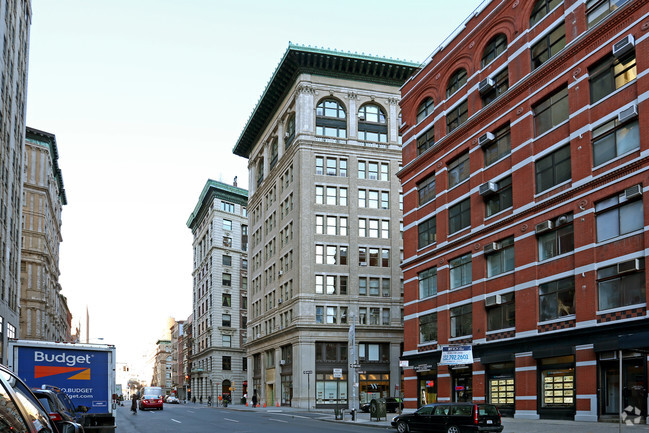 Building Photo - 100 HUDSON ST