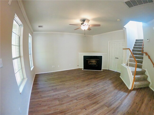 Building Photo - 5760 McNaughton