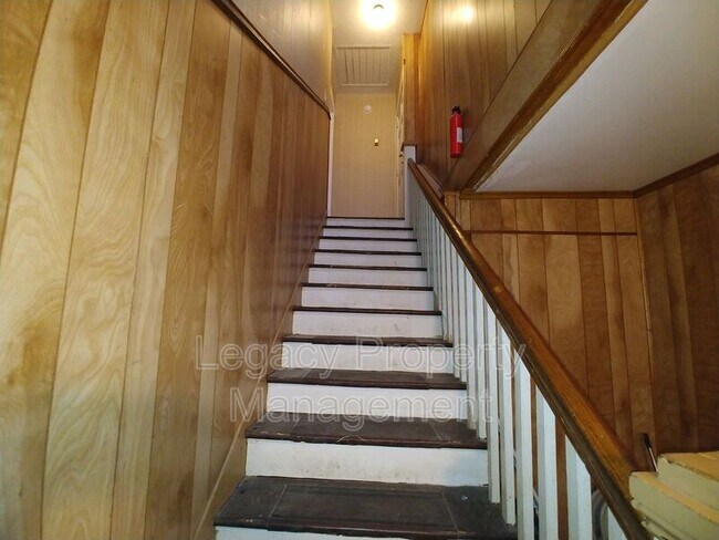 Foto del edificio - 703 Askew St