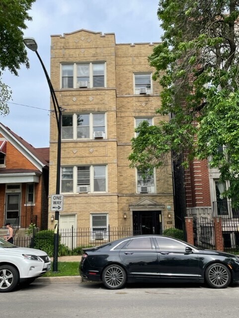 Foto del edificio - 947 N Leavitt St