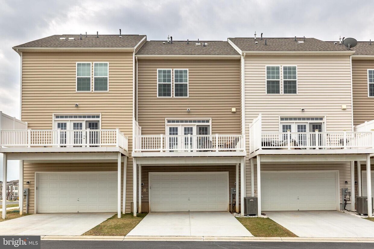 2802 Shearwater Ln, Frederick, MD 21701 Townhome Rentals in Frederick