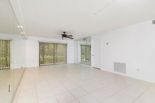 Building Photo - 3525 S Ocean Blvd