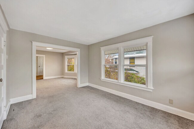 Building Photo - 2243 Hannaford Ave