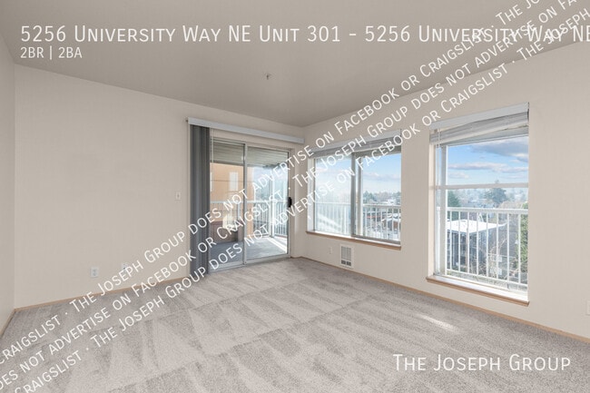 Foto del edificio - 5256 University Wy NE