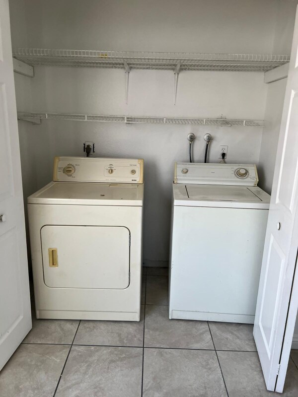 Foto del edificio - 5260 Carriellen Ln