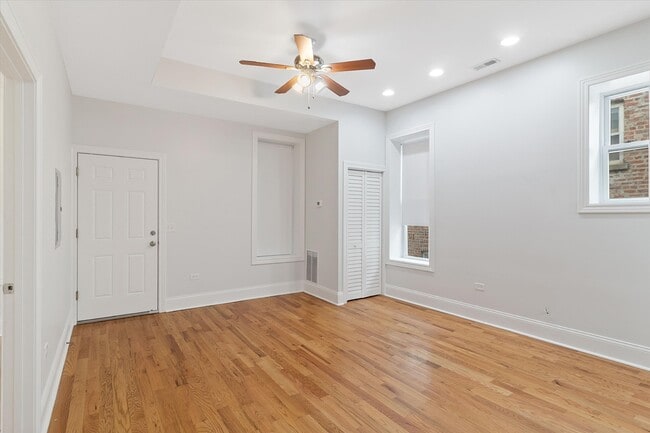 Building Photo - 2807 S Lawndale Ave
