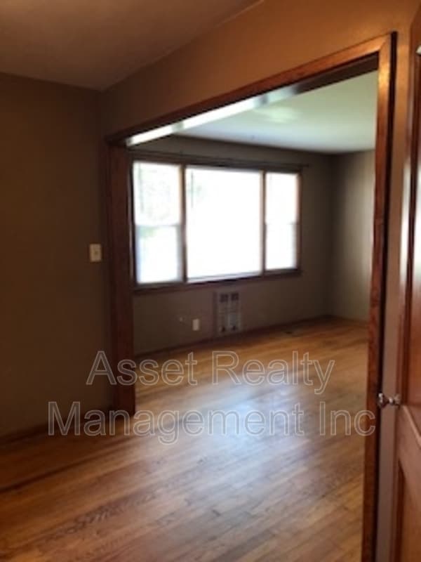 Building Photo - 2118 McClung Ave