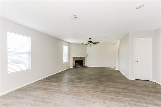 Foto del edificio - 8733 Stonebriar Ln