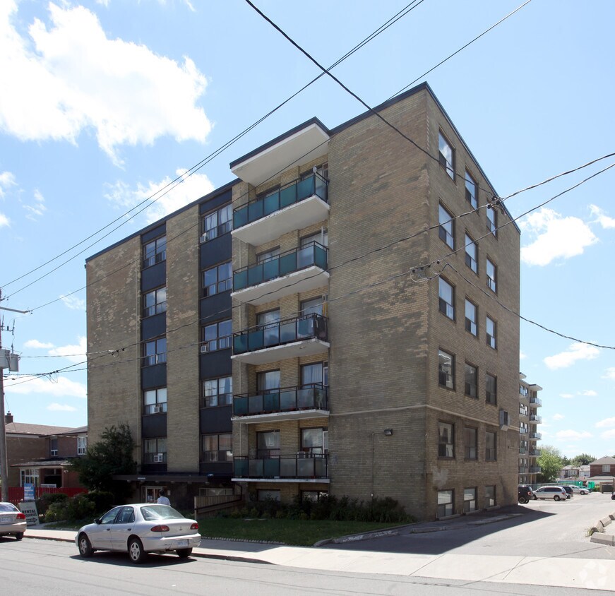 Building Photo - 440 Winona Dr