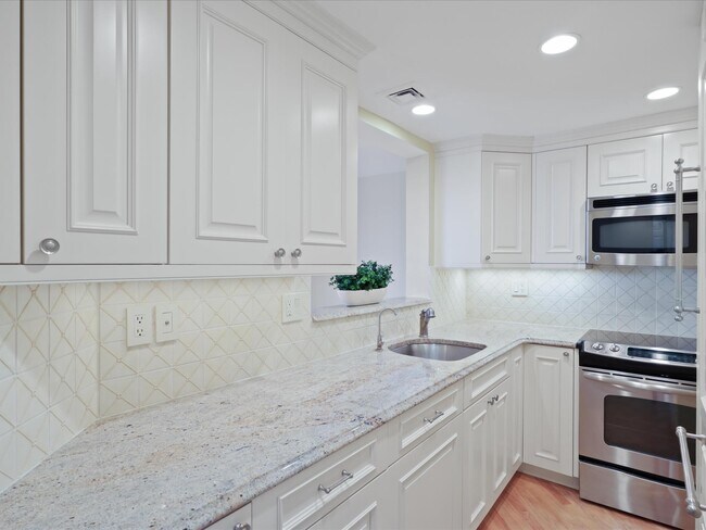 Foto del edificio - 2725 Connecticut Ave NW