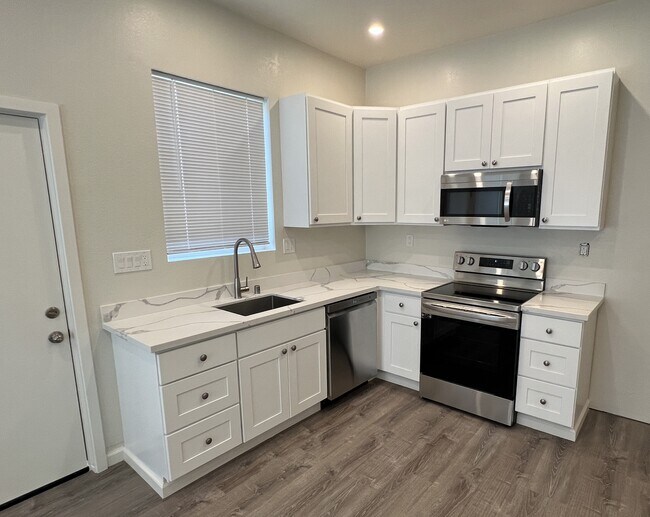 Cocina - 445 Elm Ave