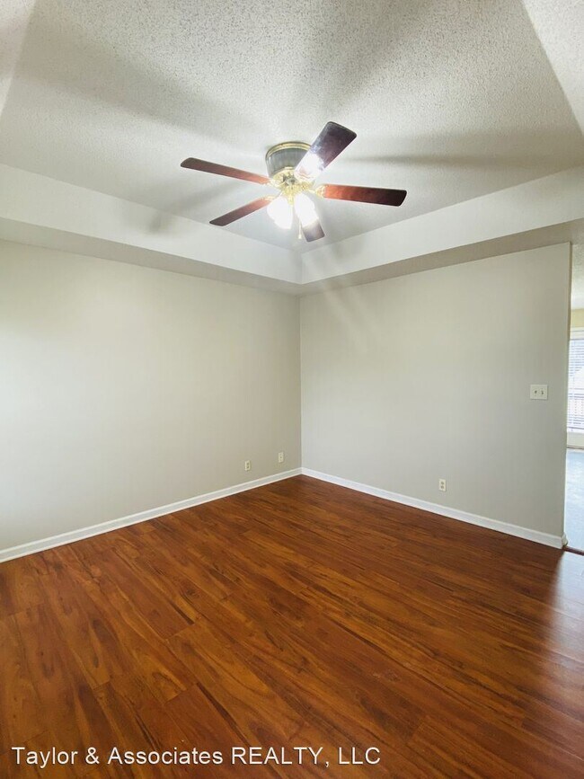 Foto del edificio - 3 br, 2 bath House - 910 Princeton Dr.