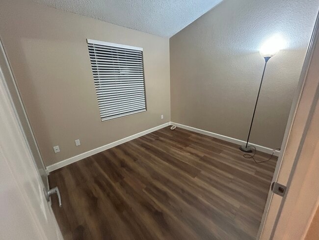 Foto del edificio - 3431 W Morrow Dr