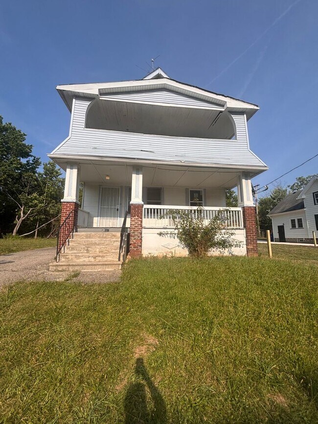 Foto del edificio - 3037 E 121st St
