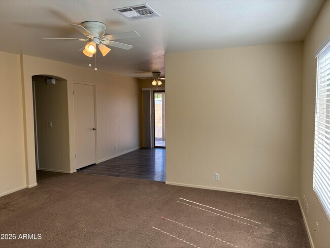 Foto del edificio - 16545 N 157th Ave