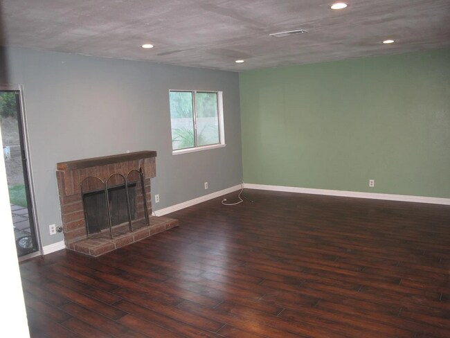 Building Photo - 18591 Fieldbrook St