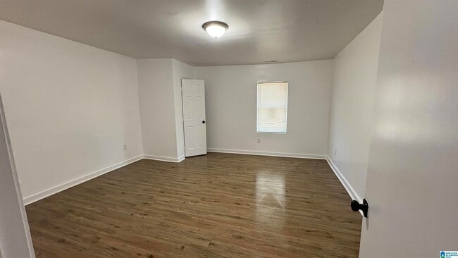 Building Photo - 1310 Steiner Ave SW