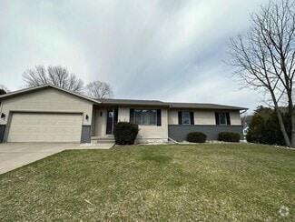 Building Photo - 702 Westward Dr
