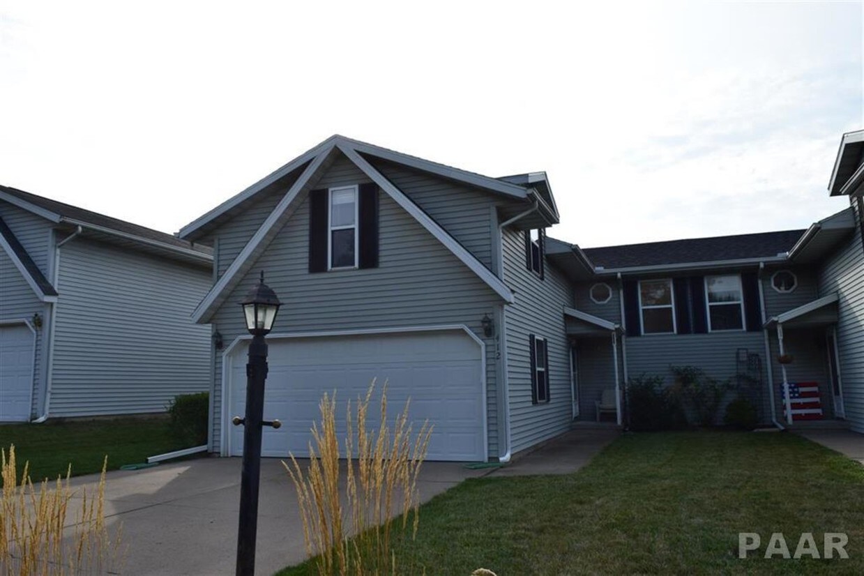 Primary Photo - 412 Parkview Dr