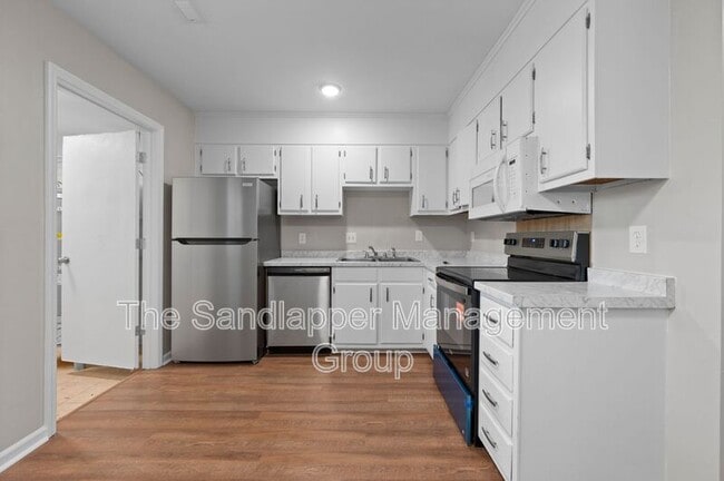 Foto del edificio - 28 Crosscreek Dr