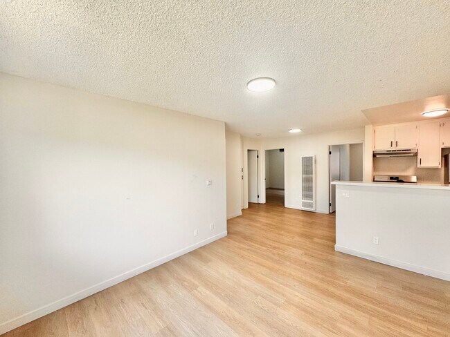 Foto del edificio - 607 W 82nd St