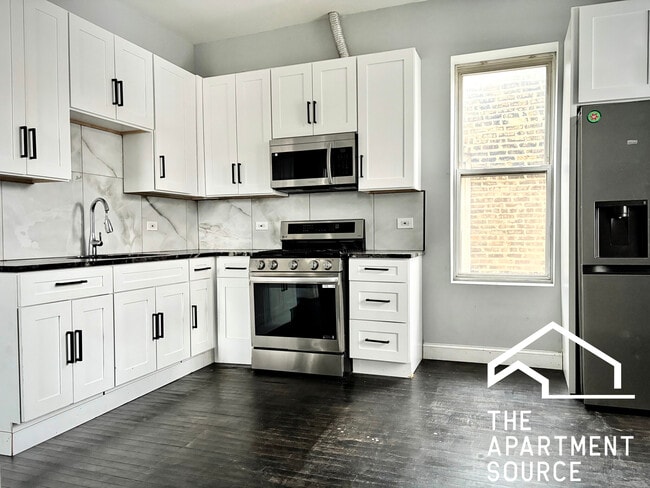 Building Photo - 3539 W Grenshaw St