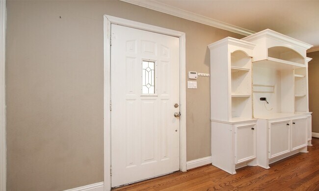 Foto del edificio - 4809 Saxon St