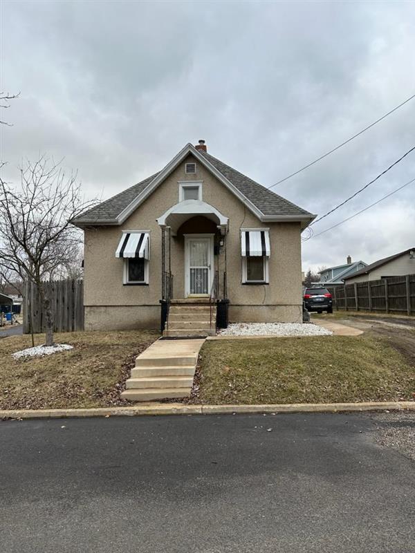 Primary Photo - 826 8th St