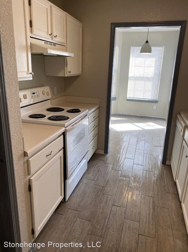 Building Photo - 3 br, 2 bath House - 1112 Shadowlake Dr.