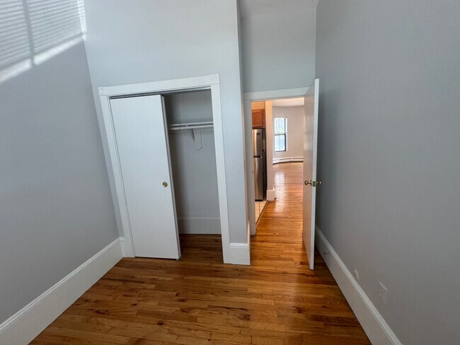 Foto del edificio - 93 E Brookline St