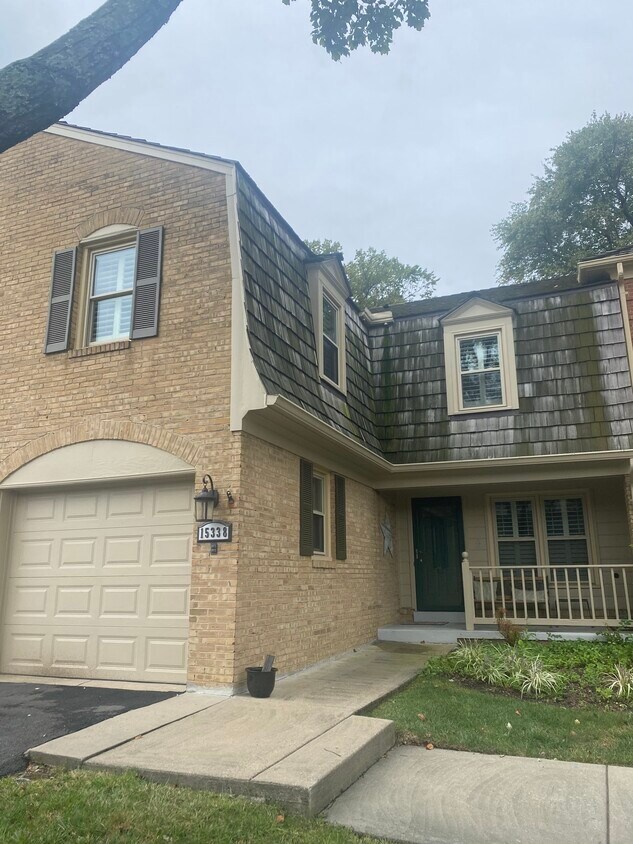 Primary Photo - 15338 Manor Village Ln
