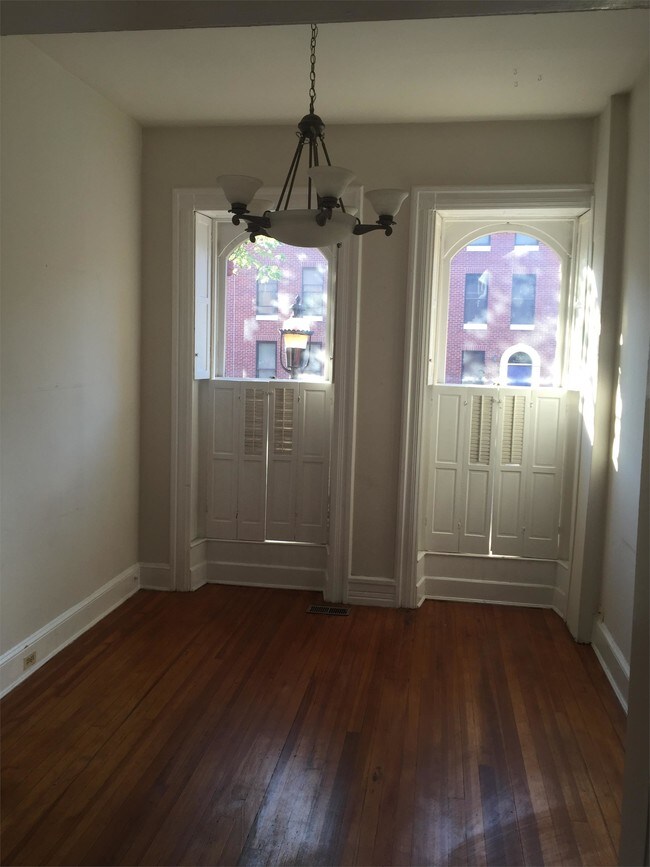 Foto del edificio - 251 Robert St