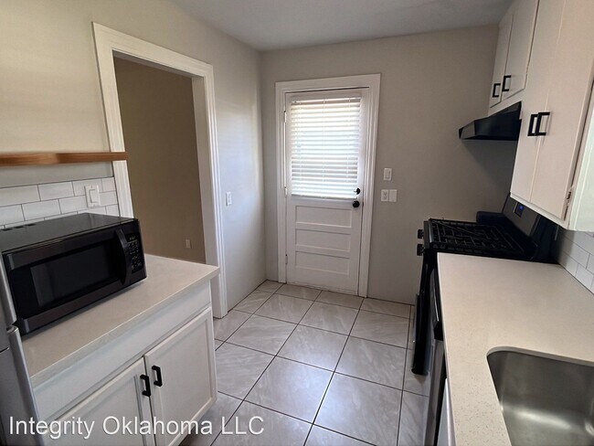 Building Photo - 2 br, 1 bath House - 3217 NW 32nd
