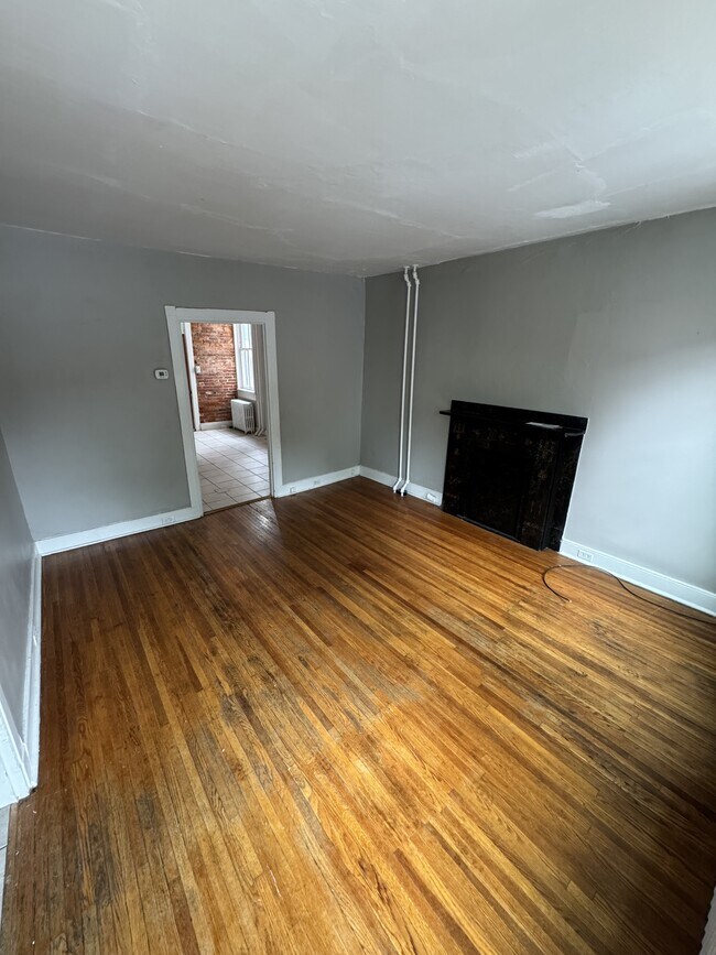 Foto del edificio - 313 N Mulberry St