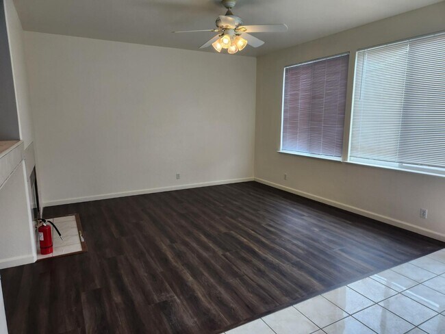 Building Photo - 8205 Grisham Way